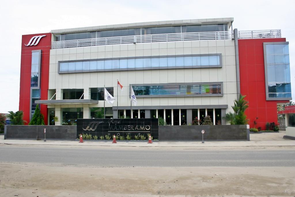 Royal Mamberamo Hotel Sorong Εξωτερικό φωτογραφία