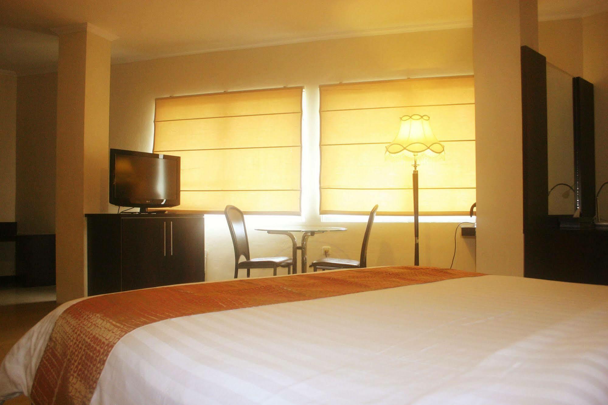 Royal Mamberamo Hotel Sorong Εξωτερικό φωτογραφία