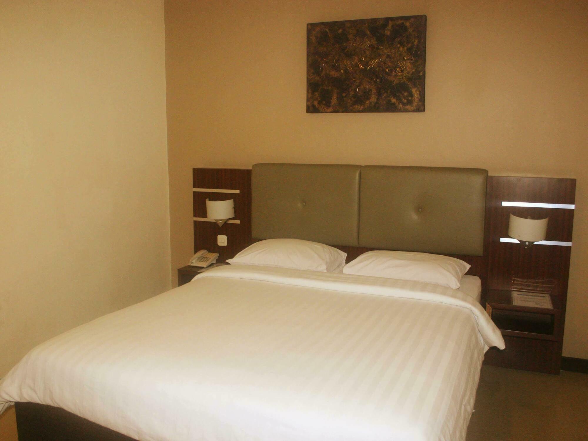 Royal Mamberamo Hotel Sorong Εξωτερικό φωτογραφία