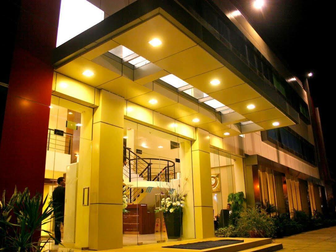 Royal Mamberamo Hotel Sorong Εξωτερικό φωτογραφία